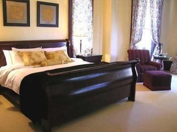 Bishop's Court Estate, Boutique Hotel - Airlie Beach Holiday 2