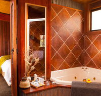 Seclusions Blue Mountains - Airlie Beach Holiday
