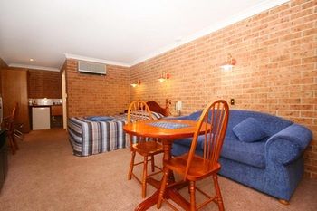 Golden Grain Motor Inn - Airlie Beach Holiday 18