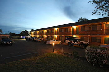Countryman Motor Inn - Airlie Beach Holiday 6
