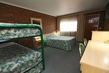 Countryman Motor Inn - Airlie Beach Holiday 20