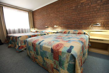 Countryman Motor Inn - Airlie Beach Holiday 24