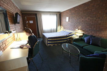 Countryman Motor Inn - Airlie Beach Holiday 26