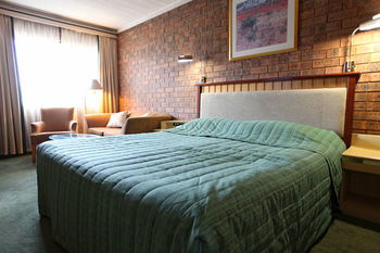 Countryman Motor Inn - Airlie Beach Holiday 30