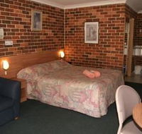 Forest Lodge Motor Inn amp Restaurant - Airlie Beach Holiday