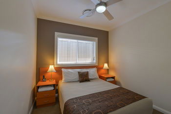 Cadman Motor Inn & Apartments - Airlie Beach Holiday 10