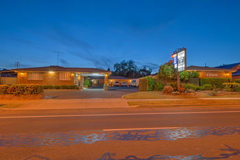 Cadman Motor Inn & Apartments - Airlie Beach Holiday 29