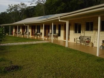 Coverdales B & B At Eumundi - Airlie Beach Holiday 16