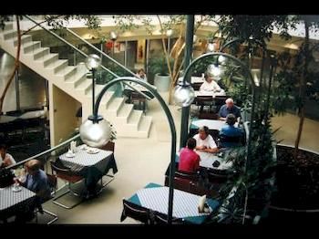 Tamwell Motel And Coffee Lounge - Airlie Beach Holiday 2