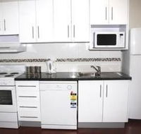 Central Serviced Apartments - Airlie Beach Holiday
