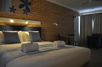 Edgewater Motel Ulladulla - Airlie Beach Holiday 2