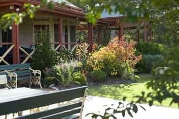 Sandholme Guesthouse - Airlie Beach Holiday 1