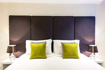 Astina Serviced Apartments - Parkside - Airlie Beach Holiday 2