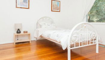Eltham Retreat - Airlie Beach Holiday 0