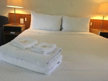 Waterview Gosford Motor Inn - Airlie Beach Holiday 7