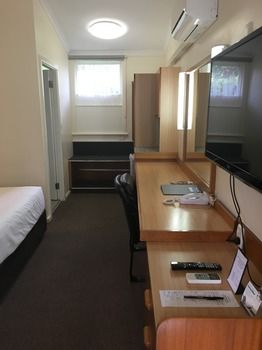 Waterview Gosford Motor Inn - Airlie Beach Holiday 10