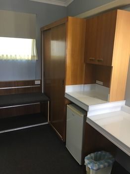 Waterview Gosford Motor Inn - Airlie Beach Holiday 23