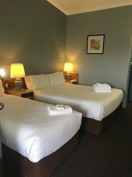 Waterview Gosford Motor Inn - Airlie Beach Holiday 28