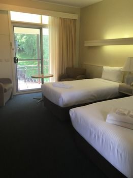 Waterview Gosford Motor Inn - Airlie Beach Holiday 29