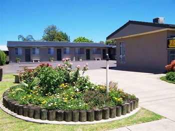 Motabelle Holiday Units - Airlie Beach Holiday 2