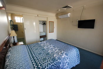Motabelle Holiday Units - Airlie Beach Holiday 4