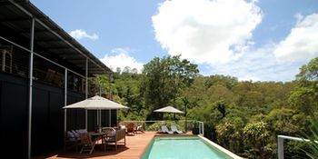 Phoenix Eumundi Bed & Breakfast - Airlie Beach Holiday 4