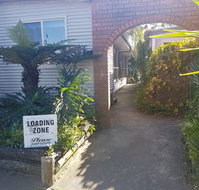 Bentley Waterfront Motel amp Cottages - Airlie Beach Holiday