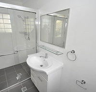 Balmain 1 Mont Furnished Apartment - Airlie Beach Holiday