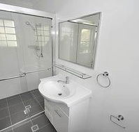 Balmain 4 Mont Furnished Apartment - Airlie Beach Holiday