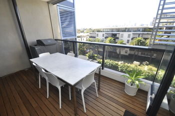 Camperdown 608 St Furnished Apartment - Airlie Beach Holiday 0
