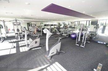 Camperdown 608 St Furnished Apartment - Airlie Beach Holiday 2