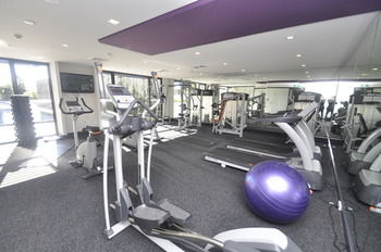 Camperdown 608 St Furnished Apartment - Airlie Beach Holiday 4