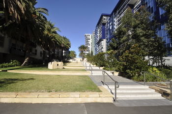 Camperdown 608 St Furnished Apartment - Airlie Beach Holiday 6