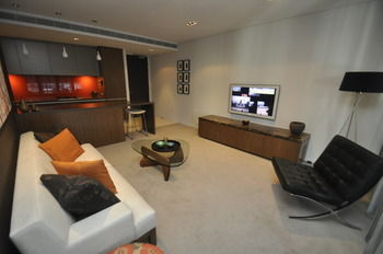 Camperdown 608 St Furnished Apartment - Airlie Beach Holiday 9