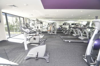 Camperdown 908 St Furnished Apartment - Airlie Beach Holiday 13