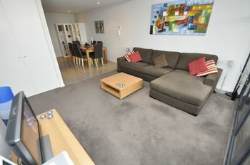 Camperdown 908 St Furnished Apartment - Airlie Beach Holiday 24