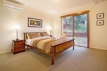 Annie's Escape In Warburton - Airlie Beach Holiday 1