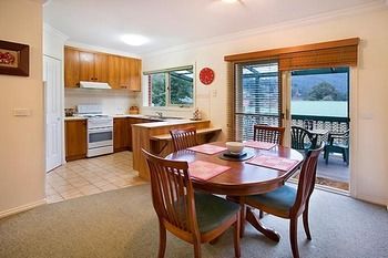 Annie's Escape In Warburton - Airlie Beach Holiday 2