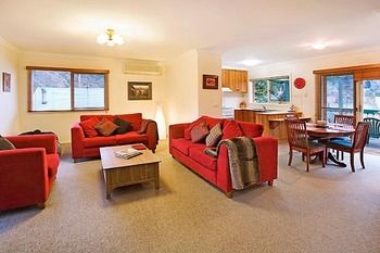 Annie's Escape In Warburton - Airlie Beach Holiday 3