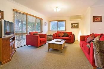 Annie's Escape In Warburton - Airlie Beach Holiday 4
