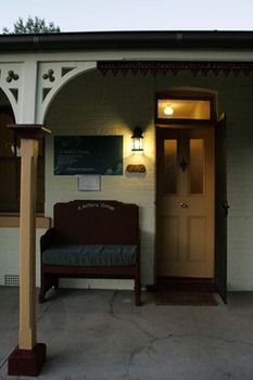 A Settler's Cottage - Airlie Beach Holiday 3