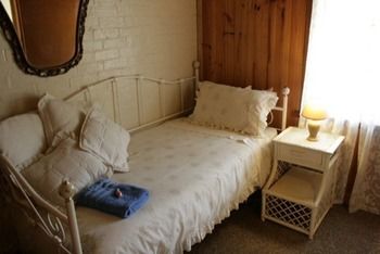 A Settler's Cottage - Airlie Beach Holiday 4