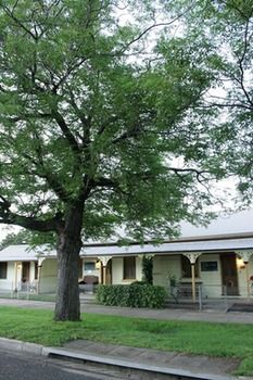 A Settler's Cottage - Airlie Beach Holiday 17