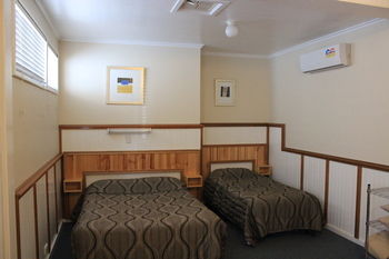 Tamworth Lodge Motel - Airlie Beach Holiday 87