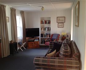 Cascade Cottage - Airlie Beach Holiday 0