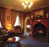 Oatlands Lodge Colonial Accommodation - Airlie Beach Holiday
