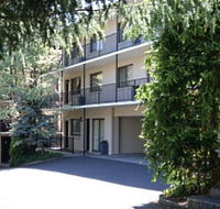 Grosvenor Court Apartments - Airlie Beach Holiday