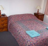 Hobart Apartments - Airlie Beach Holiday