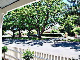 Arendon Cottage - Airlie Beach Holiday 1