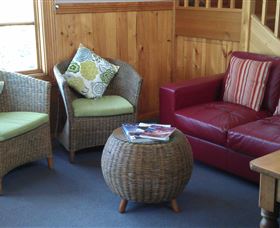 Touchwood Cottages & Craft Gallery & Cafe - Airlie Beach Holiday 5